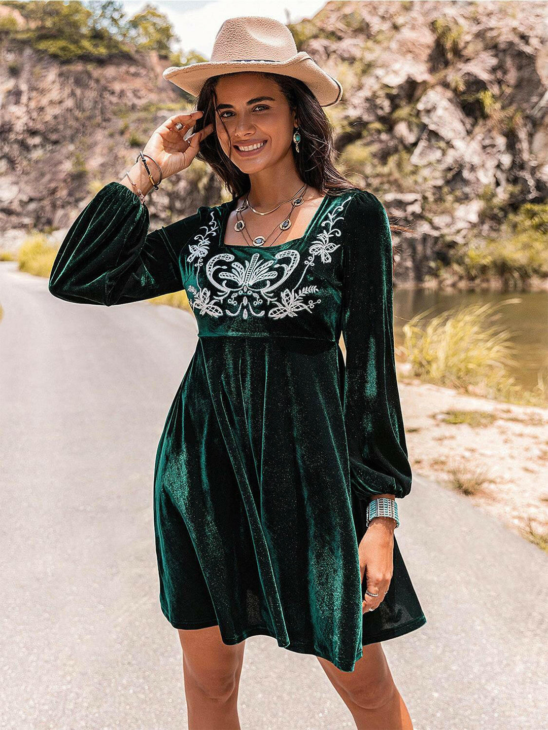 Emerald Enchantment Velvet Dress - The Rogue Daisy