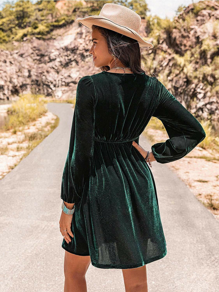 Emerald Enchantment Velvet Dress - The Rogue Daisy