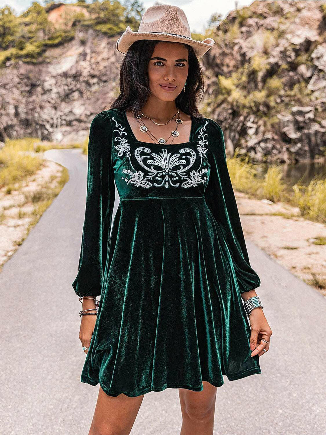 Emerald Enchantment Velvet Dress - The Rogue Daisy