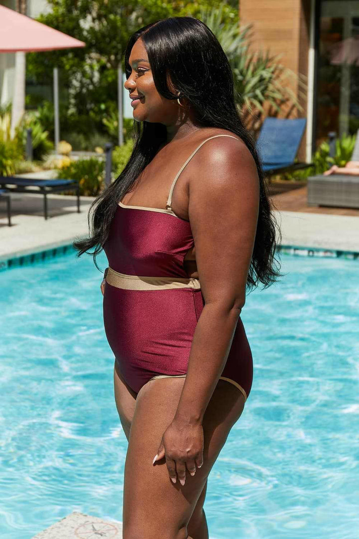 Women's Full Coverage Swimsuit