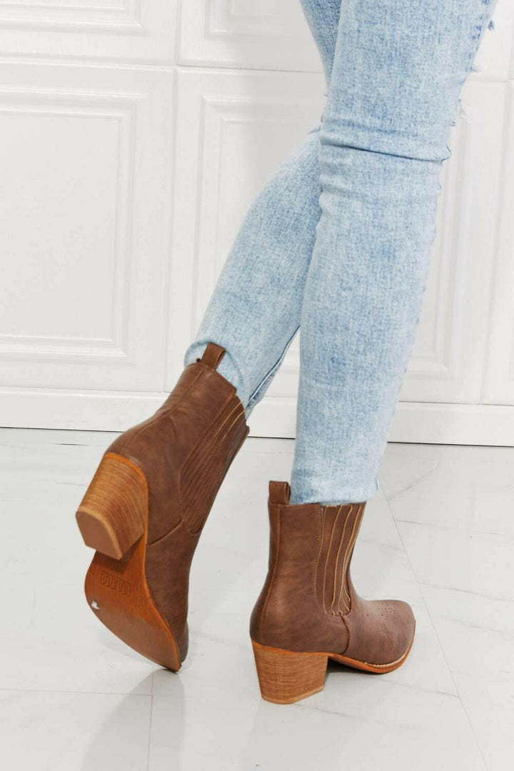 'Love the Journey' Stacked Heel Chelsea Boot - The Rogue Daisy