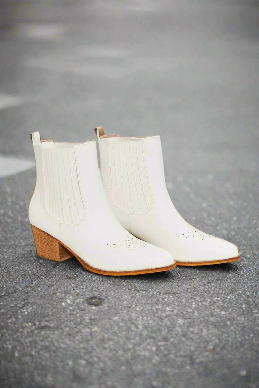 'Love the Journey' Stacked Heel Chelsea Boot - The Rogue Daisy