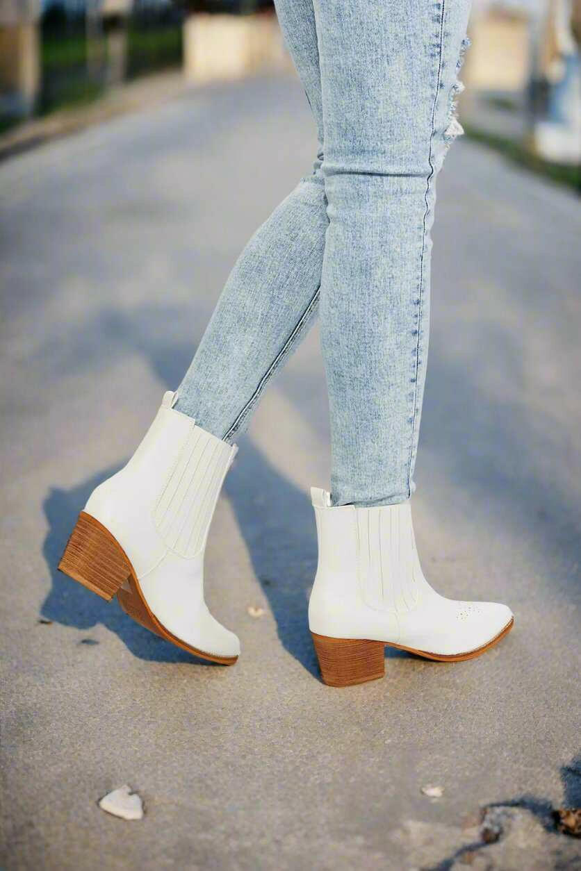 'Love the Journey' Stacked Heel Chelsea Boot - The Rogue Daisy