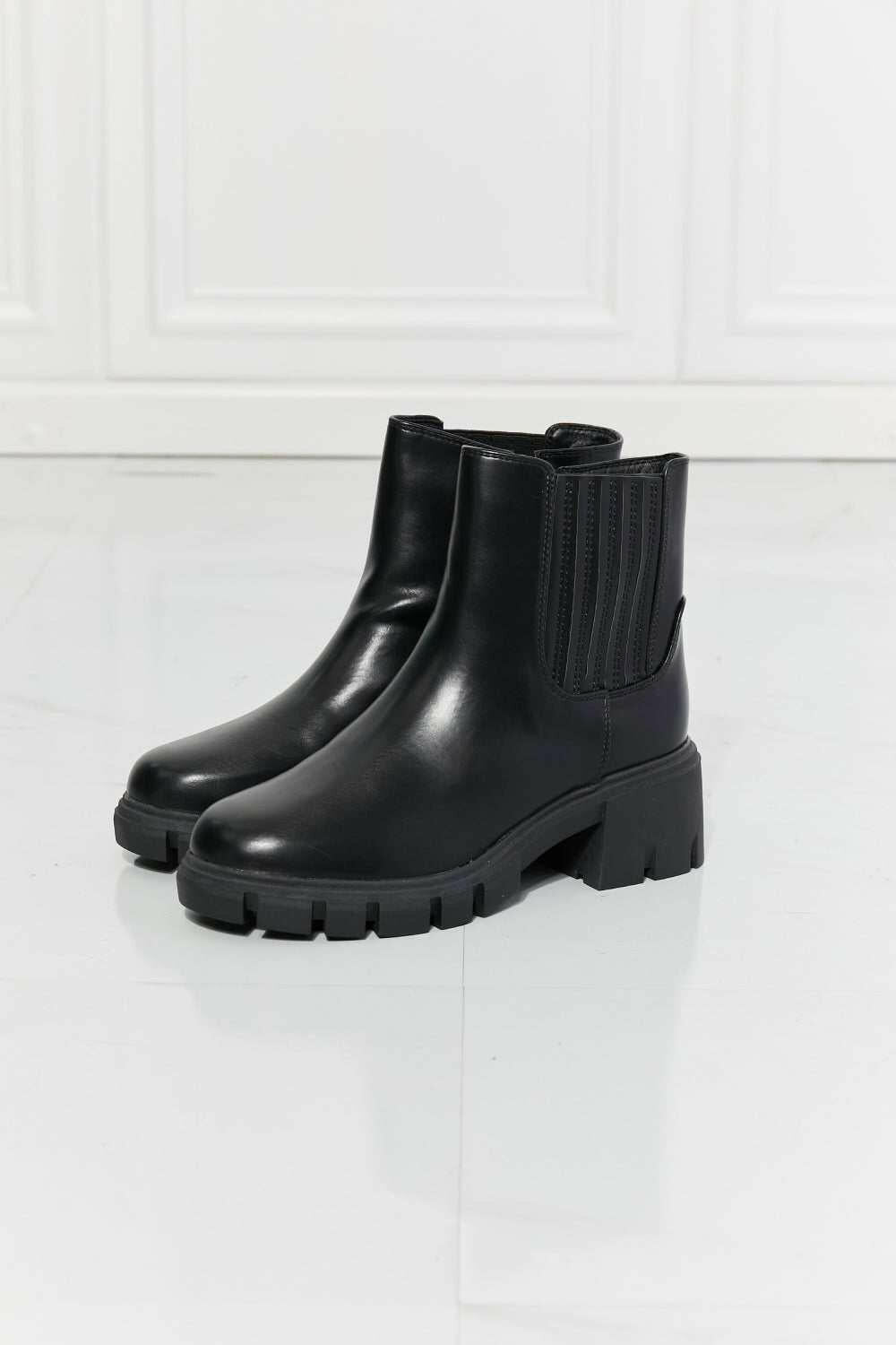 MMShoes 'What It Takes' Lug Sole Chelsea Boots - The Rogue Daisy