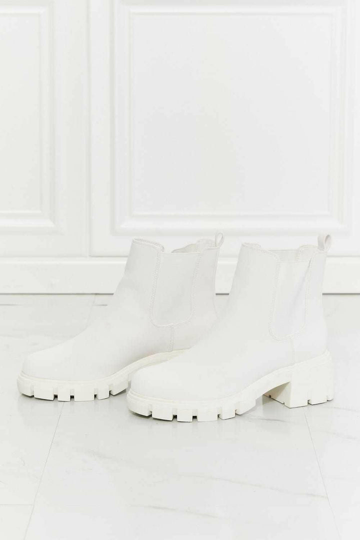 MMShoes 'Work For It' Matte Lug Sole Chelsea Boots - The Rogue Daisy