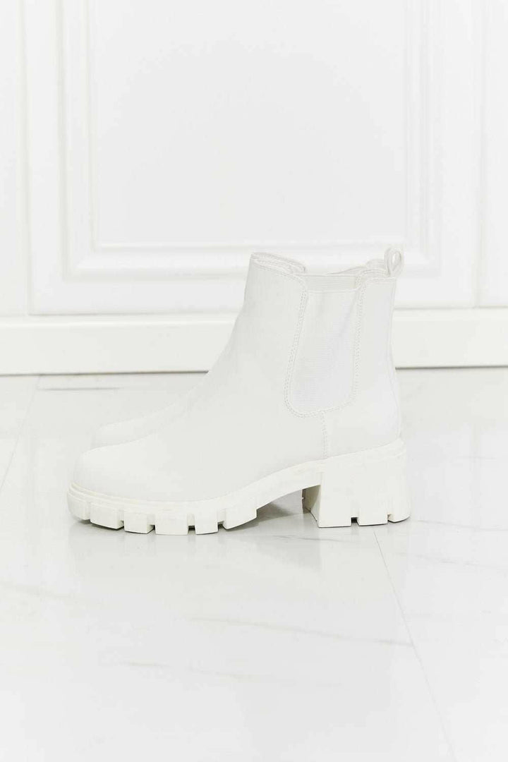 MMShoes 'Work For It' Matte Lug Sole Chelsea Boots - The Rogue Daisy